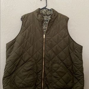 Maurices olive green reversible Sherpa vest